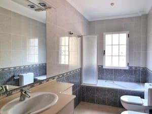 Casa Independiente con Piscina Interior en La Cañada, Paterna 8